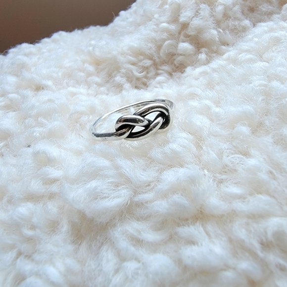 Sterling Silver Knot Ring Size 8 - Picture 4 of 5